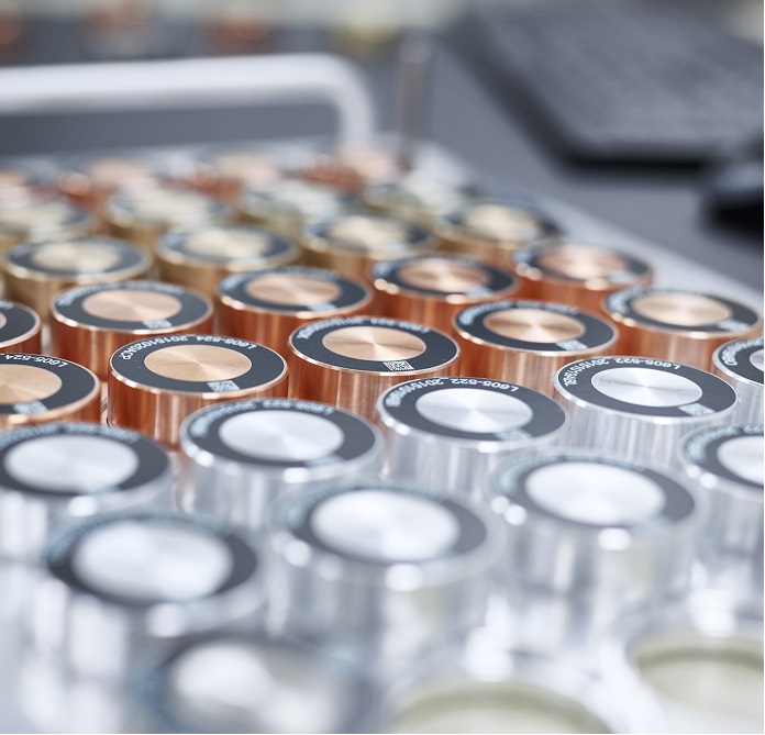 RS2215_helmut-fischer_calibration standard_1200_resized RS2215_helmut-fischer_calibration standard_1200_resized