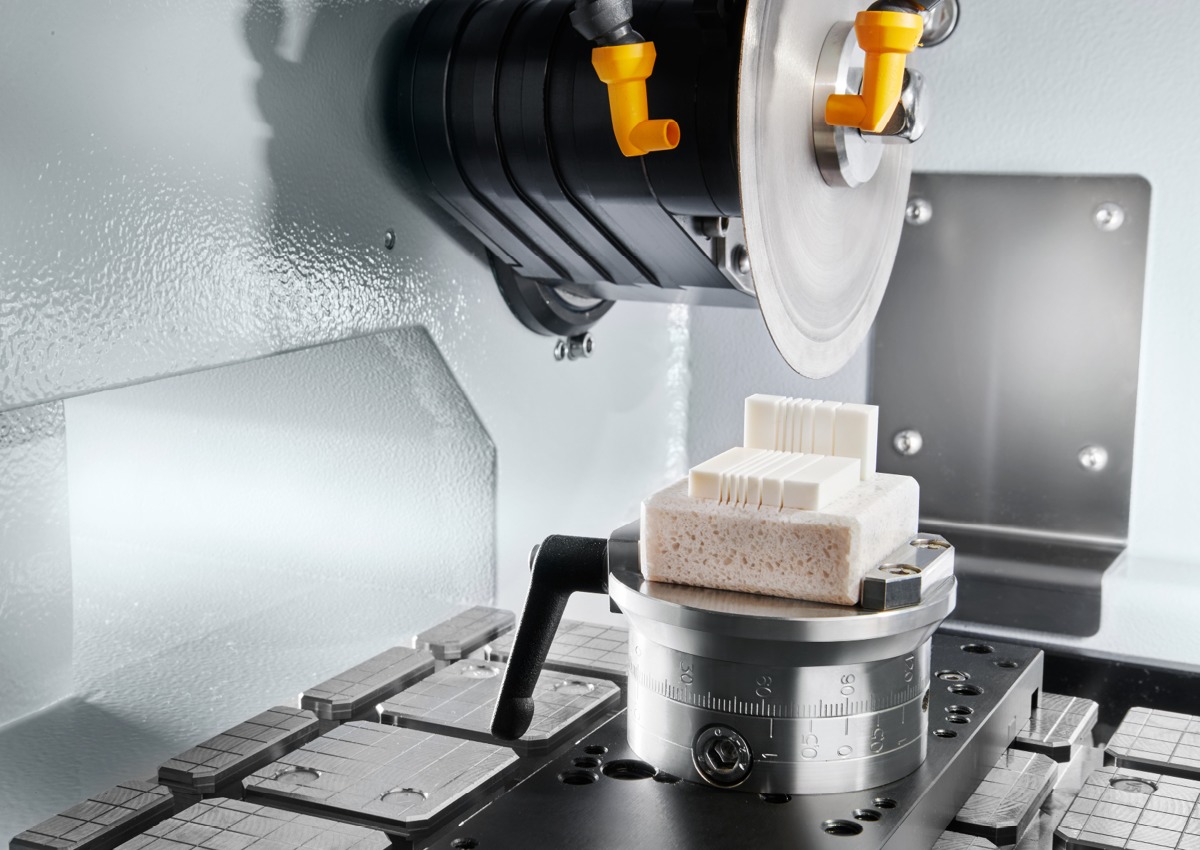 Qness (QATM) Benchtop Cut-off Machines Brillant 220_1