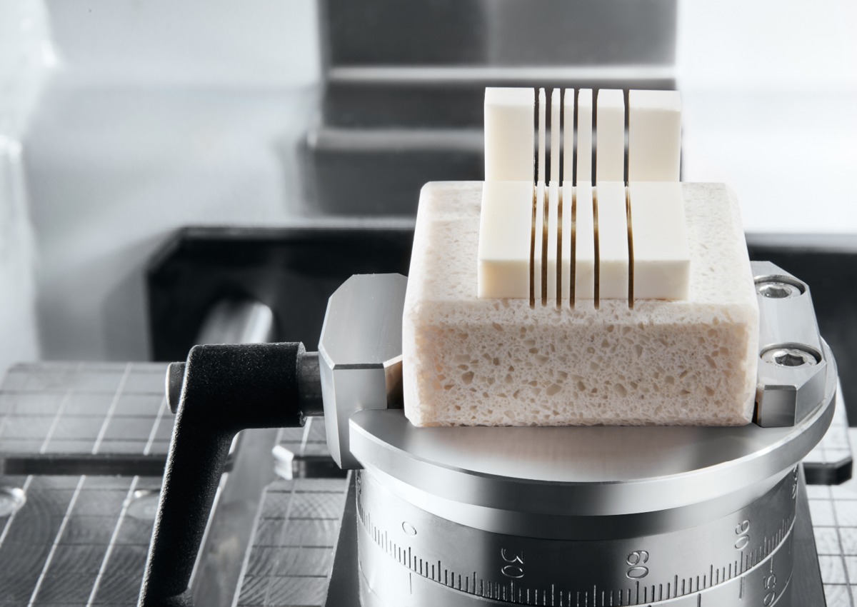 Qness (QATM) Benchtop Cut-off Machines Brillant 220_2