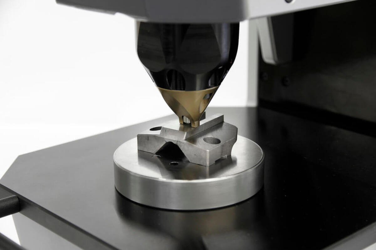 Rockwell Hardness Tester Qness 150 M foto 3