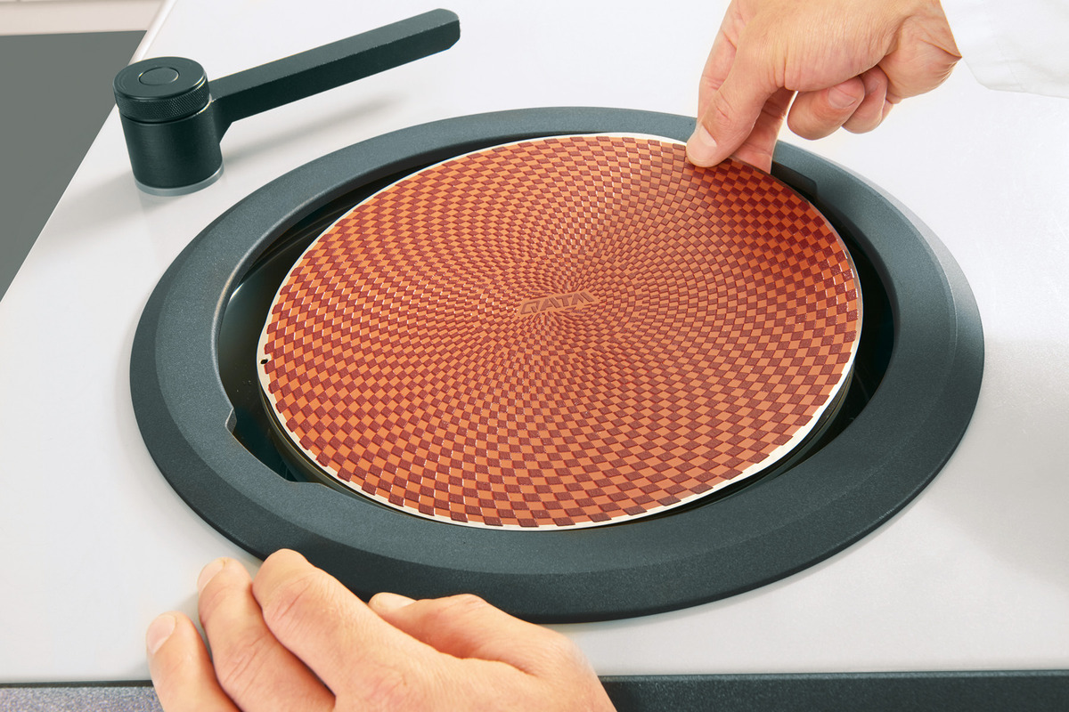 The Qpol 300 M1/M2 The Qpol 300 M1/M2